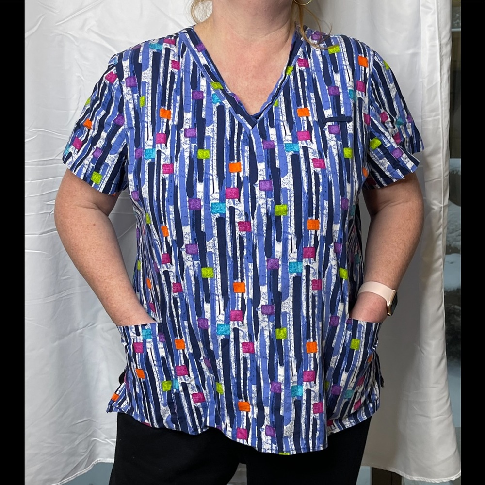 Scrubs, Scrub top, White Cross Blue/White, Short Sleeve Size XL